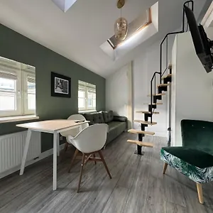 https://beautiful-and-unique-apartment-on-the-3rd-floor-mezzanine.krakowhotelspoland.com